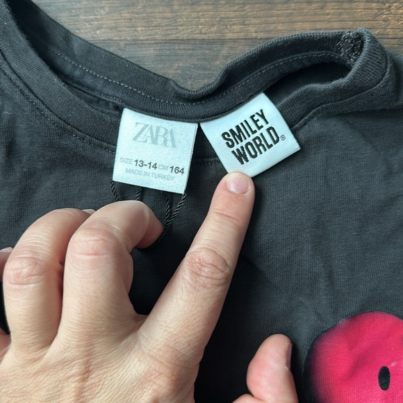 Zara Boys T Shirt Smiley World#A37 - Picture 2 of 3